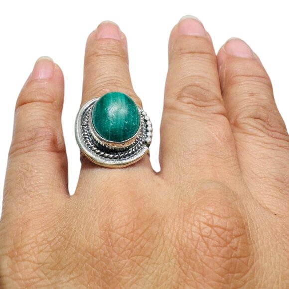 Vintage Navajo Sterling Silver Ring With Malachite Cabochon Stone Size 7.5 - Picture 7 of 13